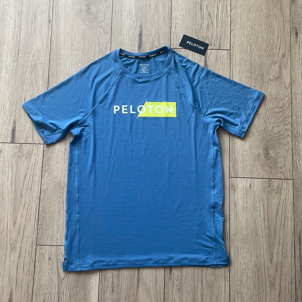 NWT Peloton Blue with Stripes T-Shirt Men’s M - Picture 2 of 4